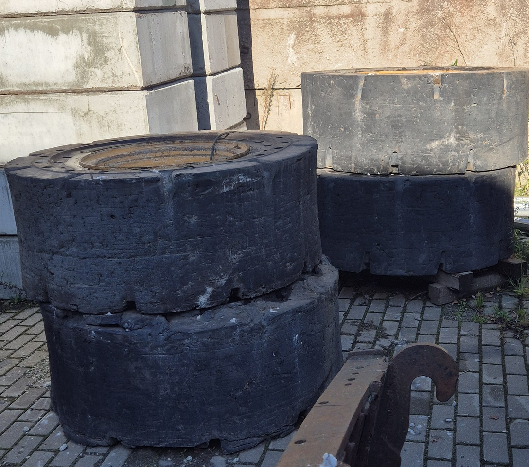 JCB 426, 435, 436 - Πλήρης τροχός για Ελαστιχοφόρος φορτωτής: φωτογραφία 4 JCB 426, 435, 436 - Πλήρης τροχός για Ελαστιχοφόρος φορτωτής: φωτογραφία 4