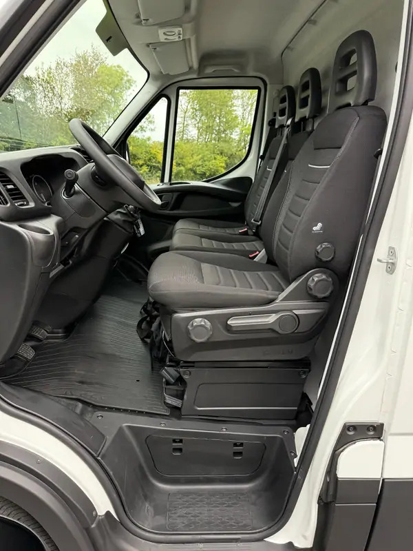 Leasing Iveco Daily 35-140 *L3H2*DISPO DE STOCK*Airco*Cruise control Iveco Daily 35-140 *L3H2*DISPO DE STOCK*Airco*Cruise control: φωτογραφία 20
