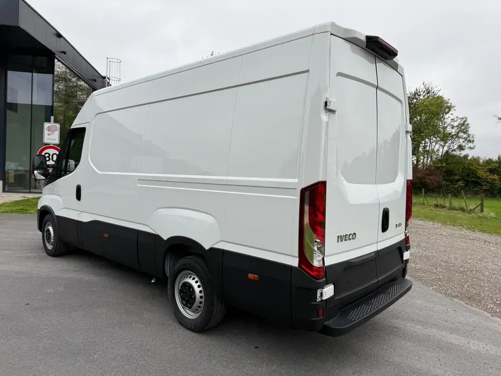 Leasing Iveco Daily 35-140 *L3H2*DISPO DE STOCK*Airco*Cruise control Iveco Daily 35-140 *L3H2*DISPO DE STOCK*Airco*Cruise control: φωτογραφία 6