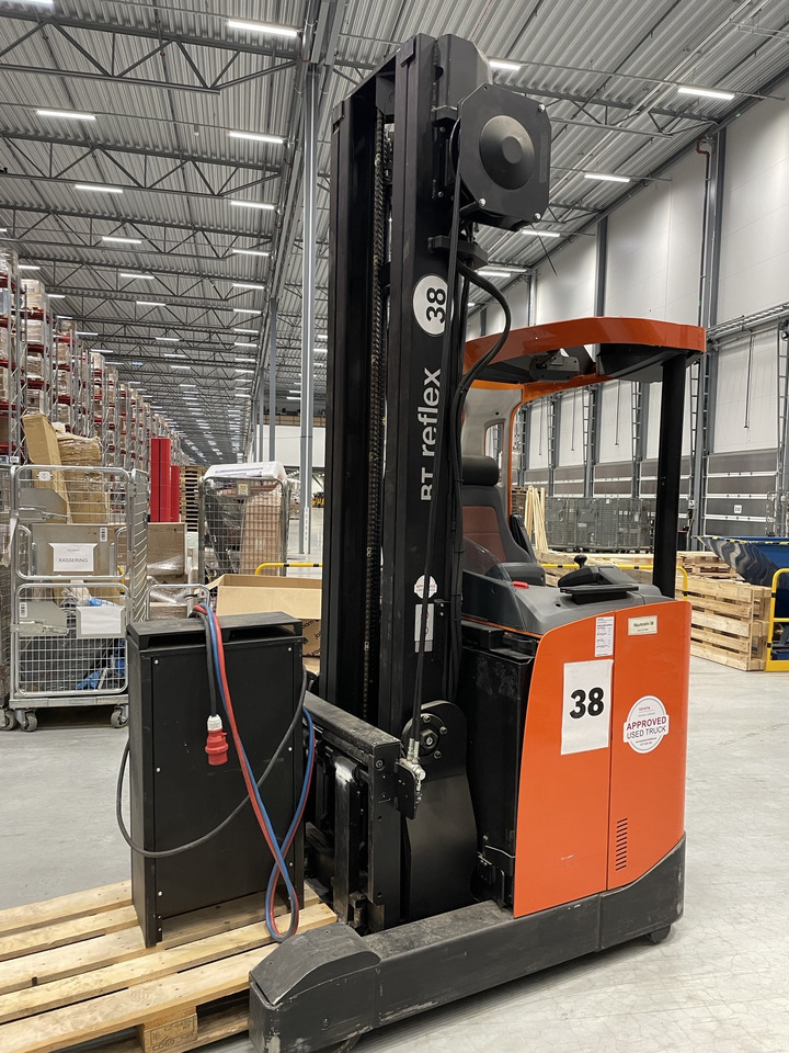 TOYOTA BT-RRE 160E - Ανυψωτικό στενών δρόμων: φωτογραφία 5 TOYOTA BT-RRE 160E - Ανυψωτικό στενών δρόμων: φωτογραφία 5