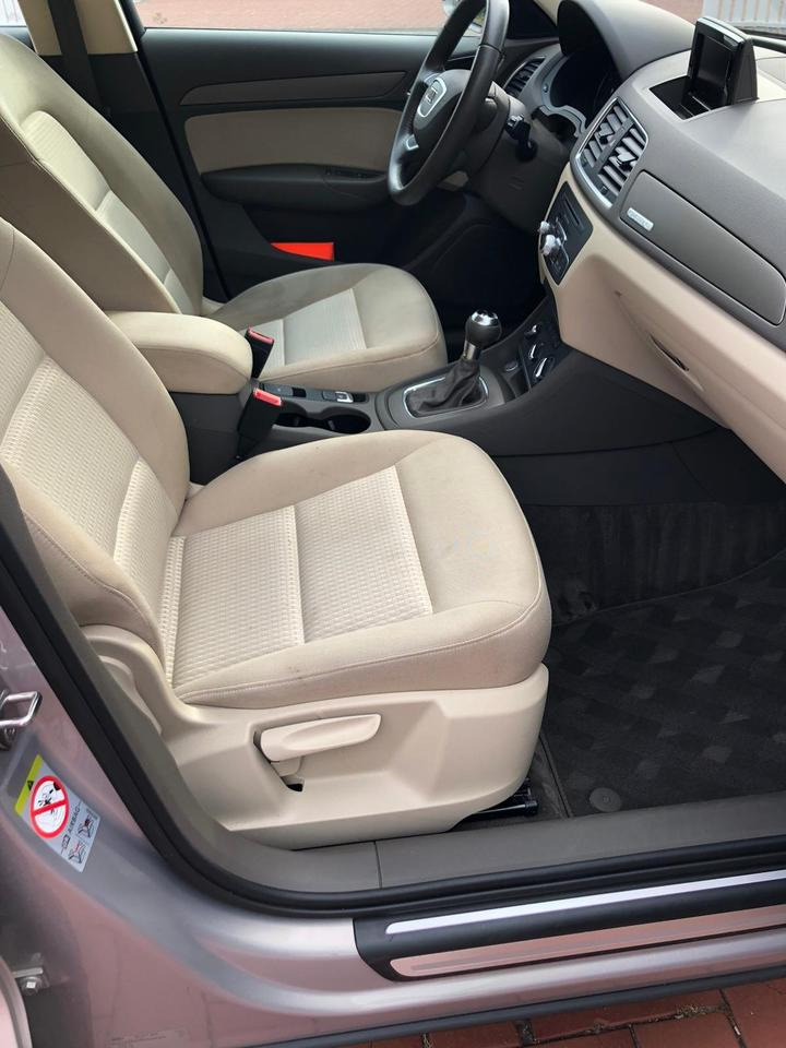 Audi Q3 TFSI + quattro + Autom. + ANK. + TÜV - Αυτοκίνητο: φωτογραφία 4 Audi Q3 TFSI + quattro + Autom. + ANK. + TÜV - Αυτοκίνητο: φωτογραφία 4