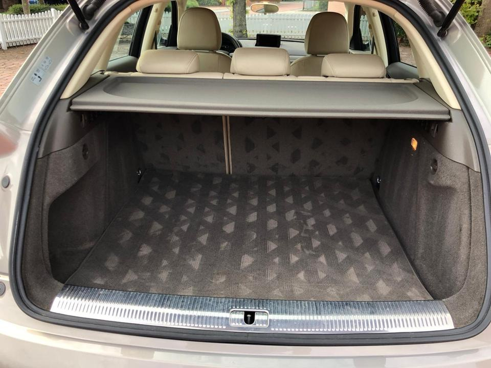 Audi Q3 TFSI + quattro + Autom. + ANK. + TÜV - Αυτοκίνητο: φωτογραφία 5 Audi Q3 TFSI + quattro + Autom. + ANK. + TÜV - Αυτοκίνητο: φωτογραφία 5
