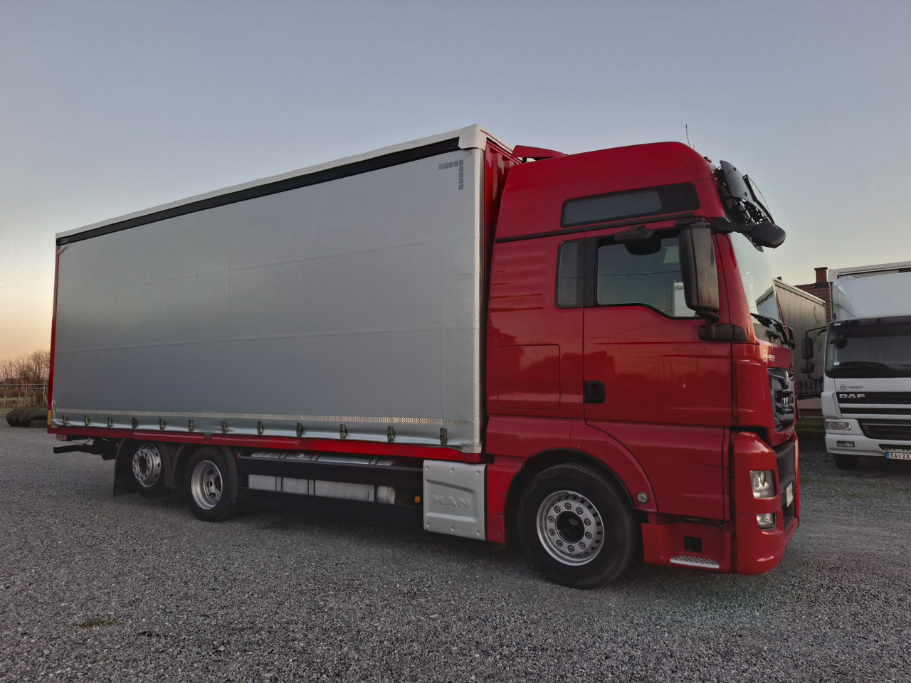 MAN TGX 26.440 E6 - Φορτηγό μουσαμάς: φωτογραφία 5 MAN TGX 26.440 E6 - Φορτηγό μουσαμάς: φωτογραφία 5