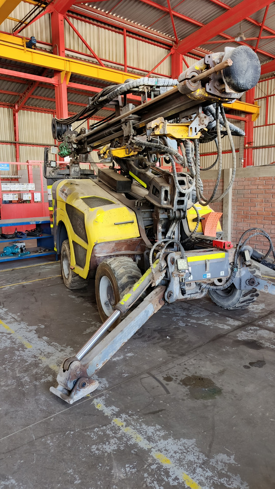 EPIROC T20R - Μηχάνημα ορυχείων: φωτογραφία 3 EPIROC T20R - Μηχάνημα ορυχείων: φωτογραφία 3