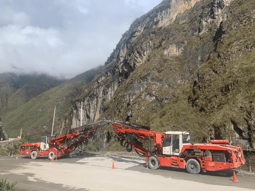 Sandvik DT1131-SC DT1230i - Μηχάνημα ορυχείων: φωτογραφία 1 Sandvik DT1131-SC DT1230i - Μηχάνημα ορυχείων: φωτογραφία 1