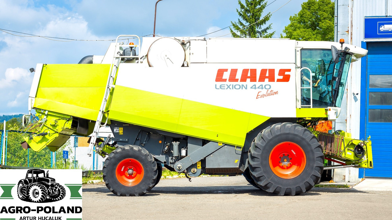 CLAAS LEXION 440 EVOLUTION - 2003 ROK + CLAAS C 540 SKŁADANY - 2007 ROK - Θεριζοαλωνιστική μηχανή: φωτογραφία 4 CLAAS LEXION 440 EVOLUTION - 2003 ROK + CLAAS C 540 SKŁADANY - 2007 ROK - Θεριζοαλωνιστική μηχανή: φωτογραφία 4