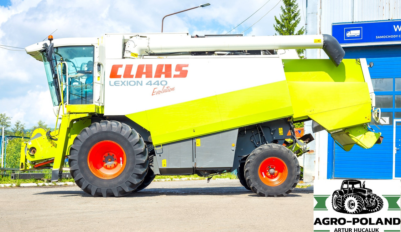 CLAAS LEXION 440 EVOLUTION - 2003 ROK + CLAAS C 540 SKŁADANY - 2007 ROK - Θεριζοαλωνιστική μηχανή: φωτογραφία 5 CLAAS LEXION 440 EVOLUTION - 2003 ROK + CLAAS C 540 SKŁADANY - 2007 ROK - Θεριζοαλωνιστική μηχανή: φωτογραφία 5