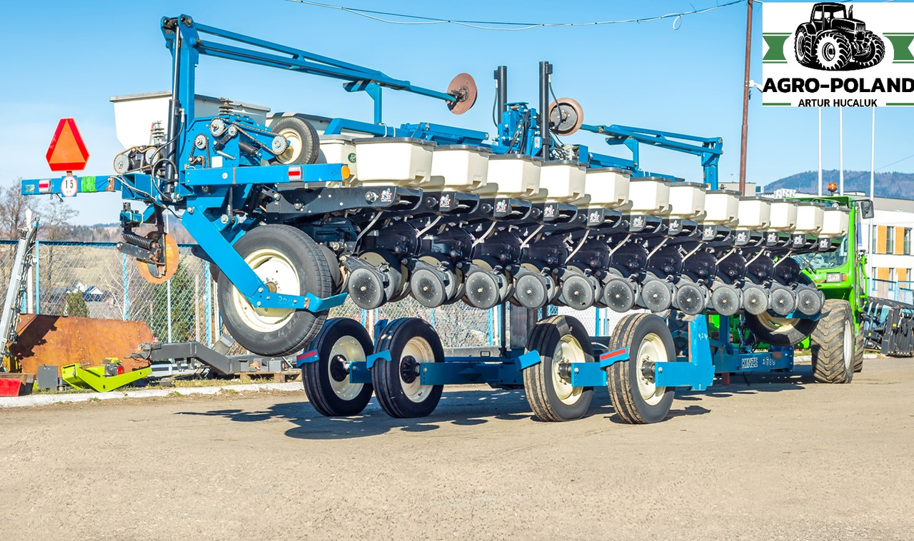 KINZE 3600 - 2006 ROK - 12 RZĘDOWY + ZBIORNIK NA NAWÓZ I MIKROELEMENTY - Σπαρτική μηχανή ακριβείας: φωτογραφία 1 KINZE 3600 - 2006 ROK - 12 RZĘDOWY + ZBIORNIK NA NAWÓZ I MIKROELEMENTY - Σπαρτική μηχανή ακριβείας: φωτογραφία 1