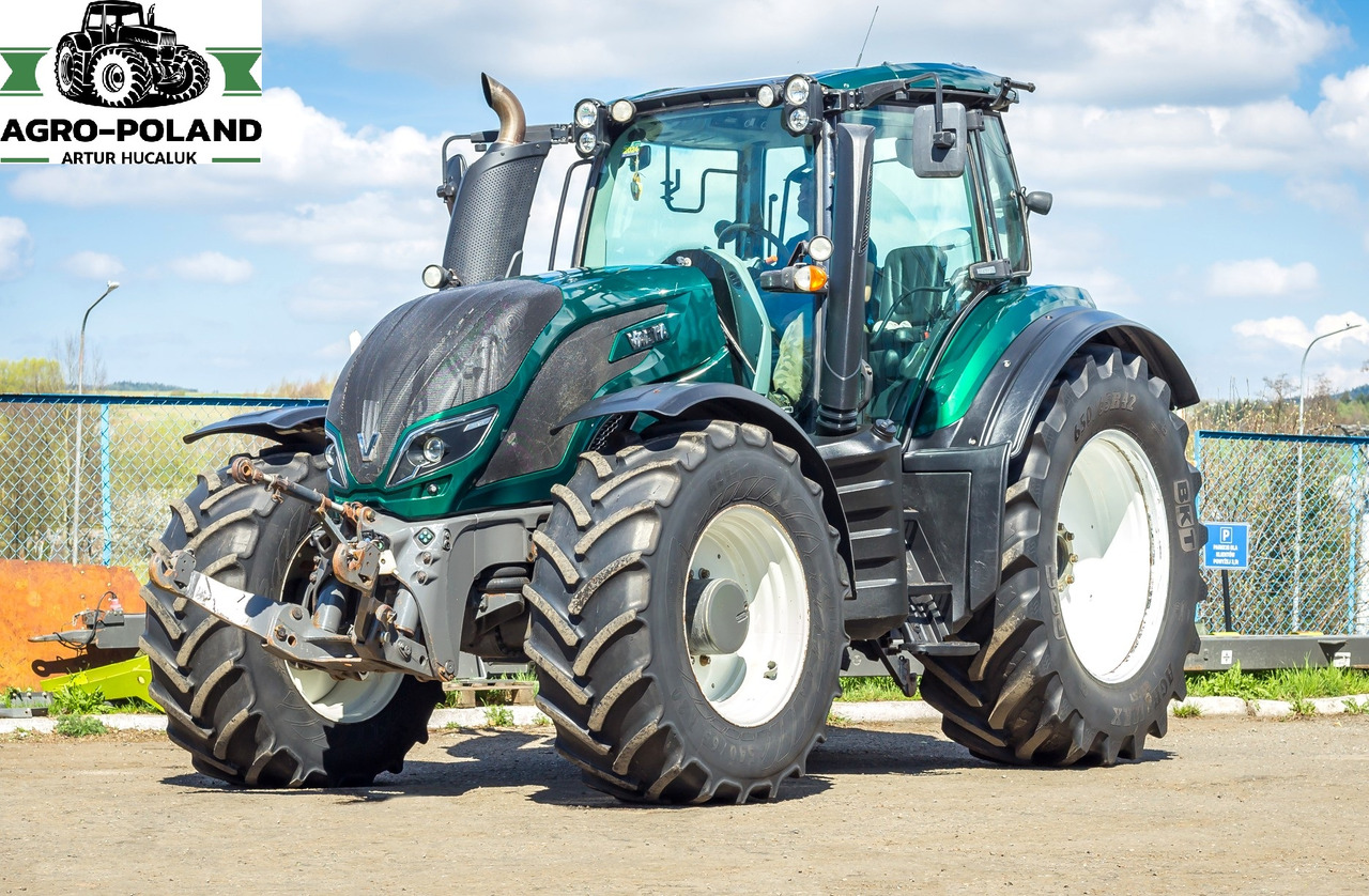 VALTRA T214 - 2016 ROK - 4950 h - Τρακτέρ: φωτογραφία 2 VALTRA T214 - 2016 ROK - 4950 h - Τρακτέρ: φωτογραφία 2