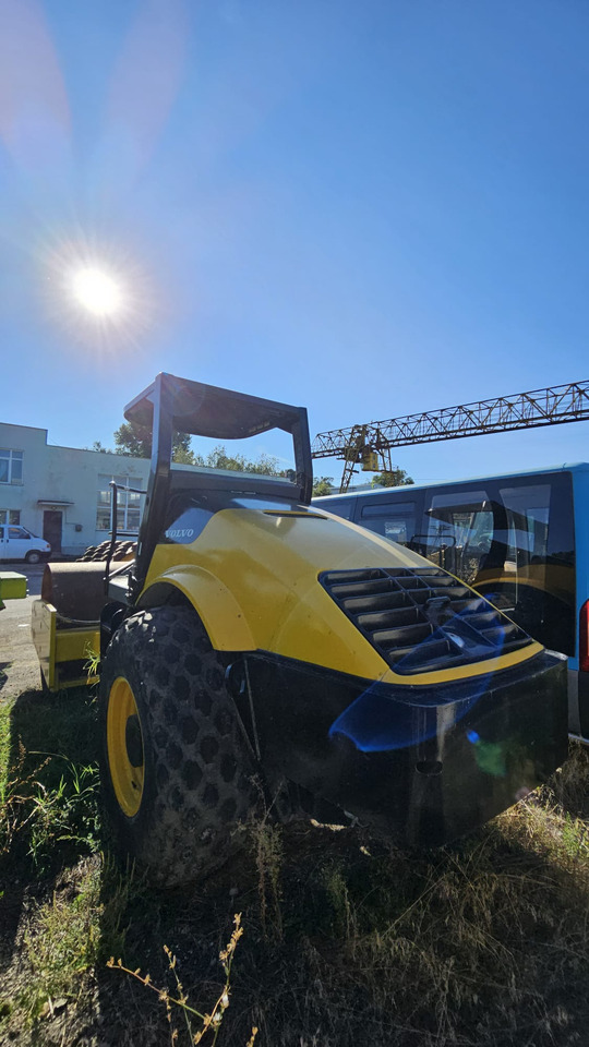 VOLVO SD100D - Οδοστρωτήρες: φωτογραφία 4 VOLVO SD100D - Οδοστρωτήρες: φωτογραφία 4