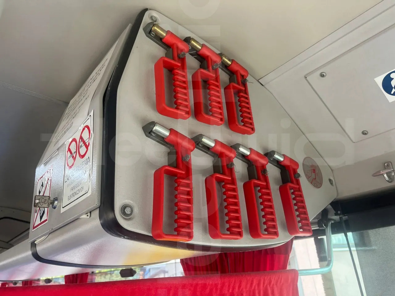 Irisbus Ares - Προαστιακό λεωφορείο: φωτογραφία 3 Irisbus Ares - Προαστιακό λεωφορείο: φωτογραφία 3