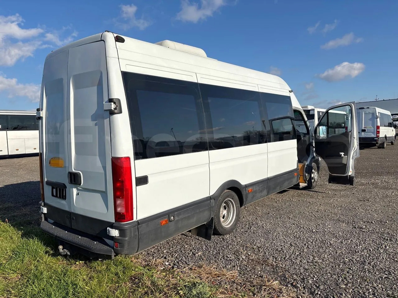 Μικρό λεωφορείο, Επιβατικό βαν Iveco A50C17: φωτογραφία 9