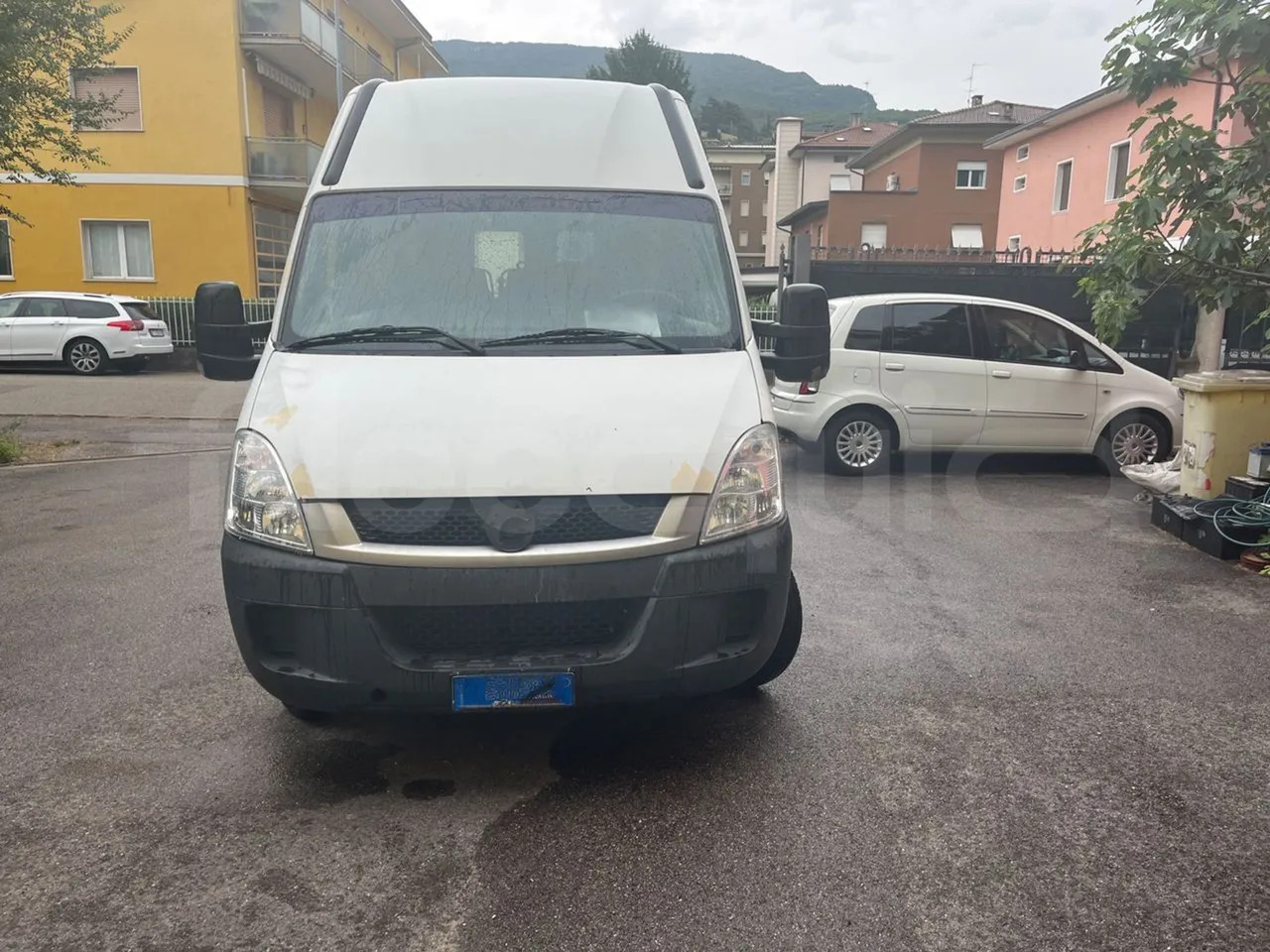 Iveco Daily - Μικρό λεωφορείο, Επιβατικό βαν: φωτογραφία 2 Iveco Daily - Μικρό λεωφορείο, Επιβατικό βαν: φωτογραφία 2