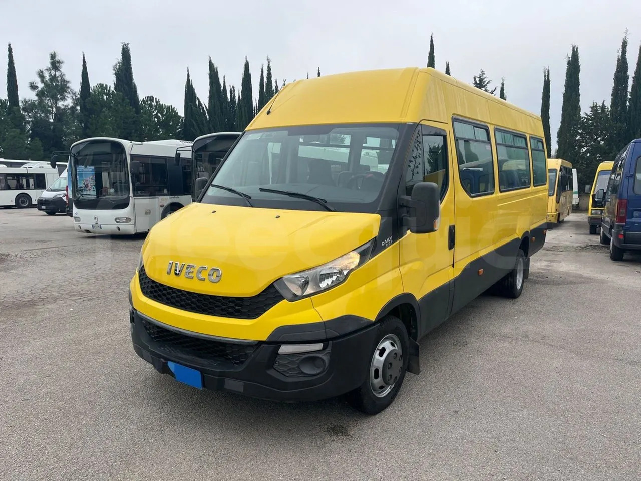 Iveco Daily - Μικρό λεωφορείο, Επιβατικό βαν: φωτογραφία 4 Iveco Daily - Μικρό λεωφορείο, Επιβατικό βαν: φωτογραφία 4