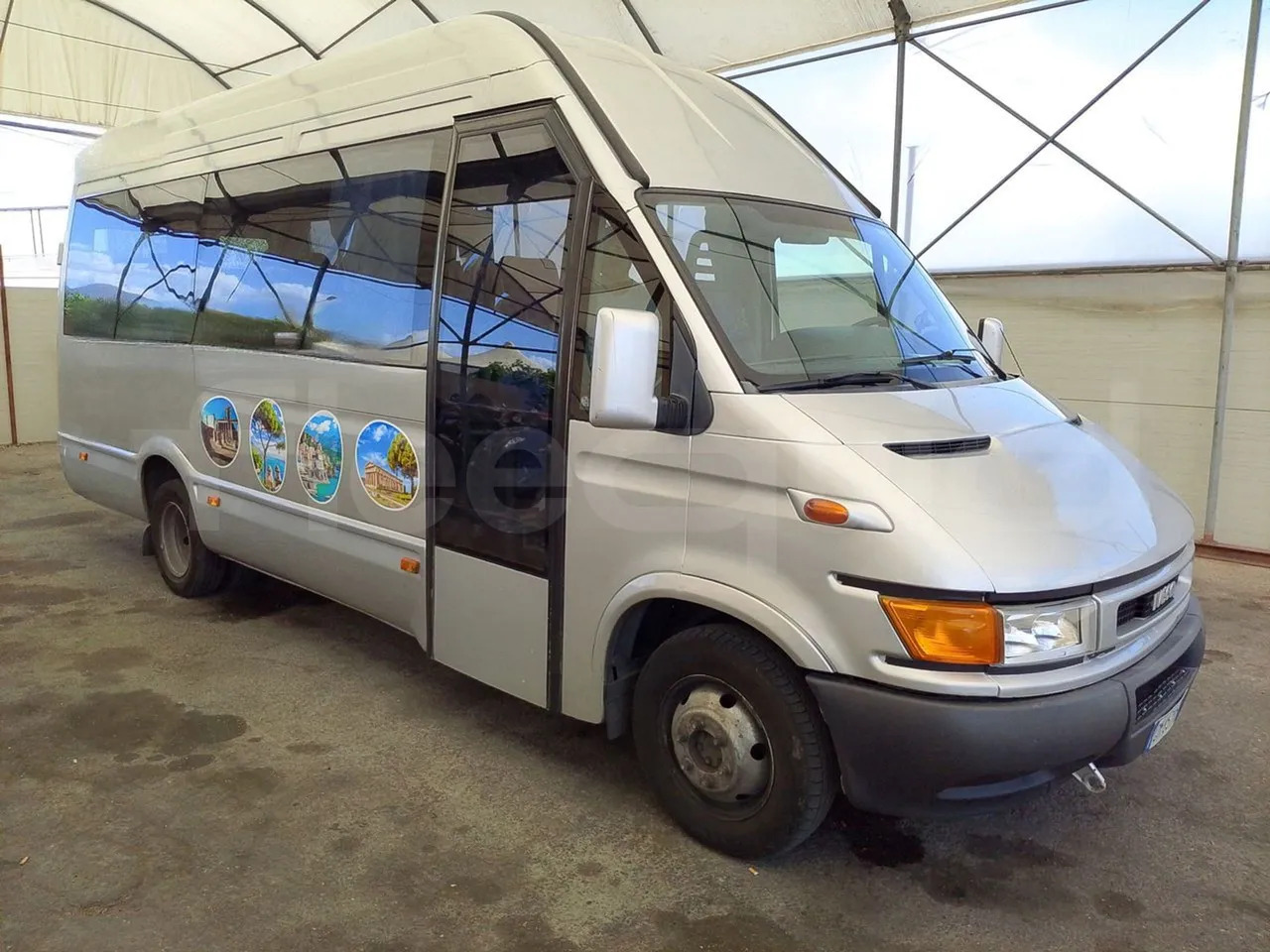 Iveco Daily - Μικρό λεωφορείο, Επιβατικό βαν: φωτογραφία 1 Iveco Daily - Μικρό λεωφορείο, Επιβατικό βαν: φωτογραφία 1