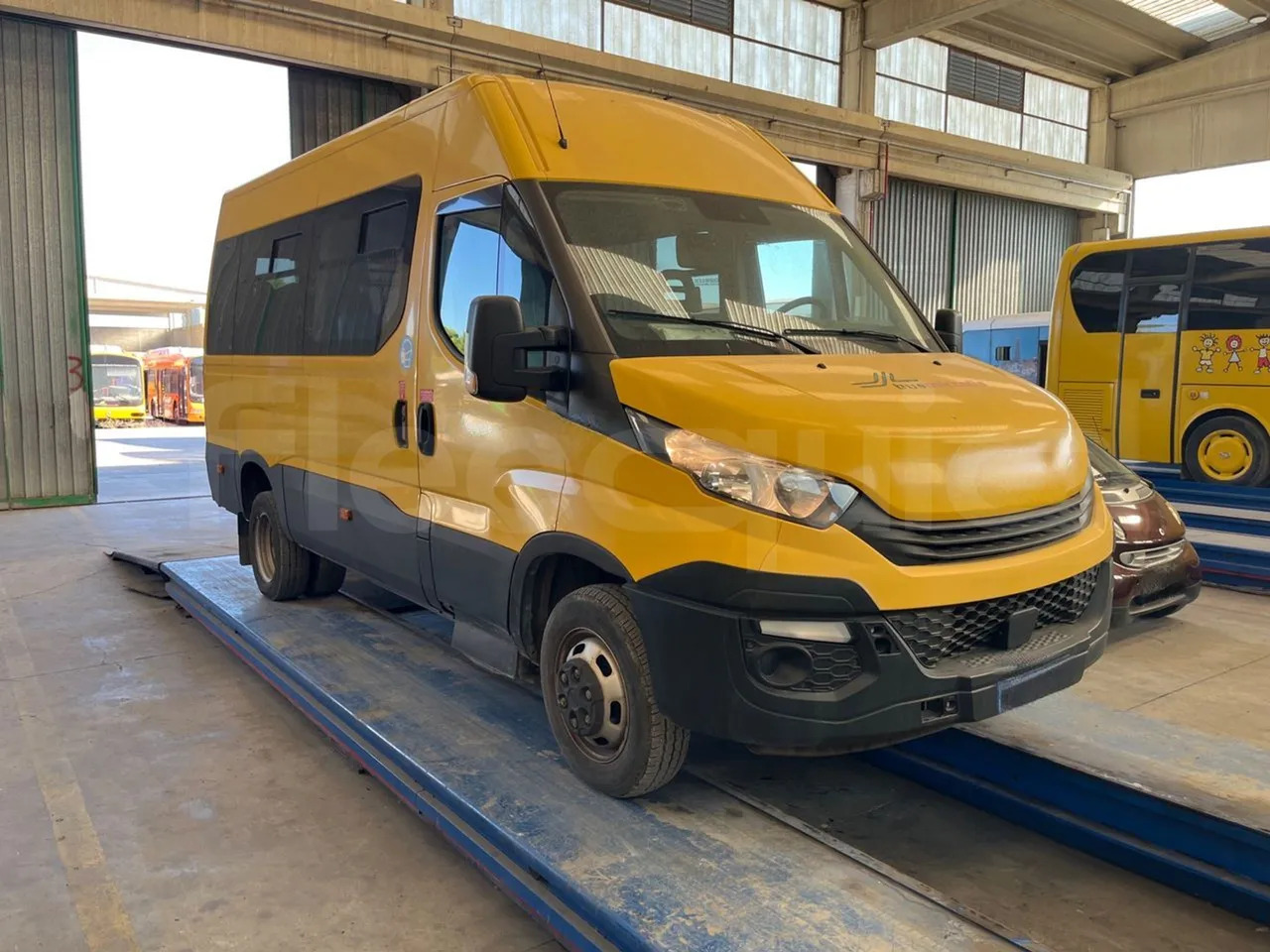 Iveco Daily - Σχολικό λεωφορείο: φωτογραφία 1 Iveco Daily - Σχολικό λεωφορείο: φωτογραφία 1