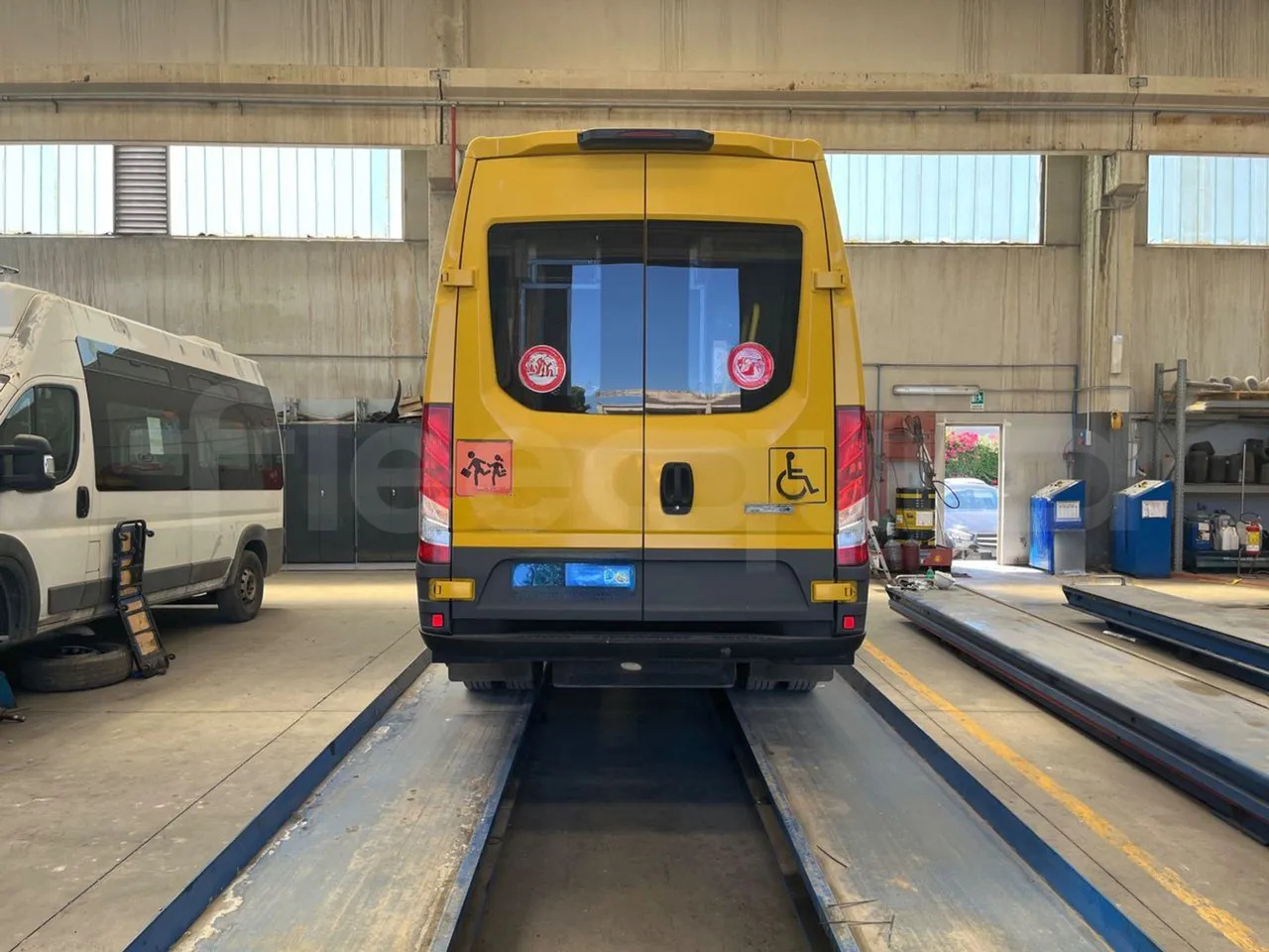 Iveco Daily - Σχολικό λεωφορείο: φωτογραφία 5 Iveco Daily - Σχολικό λεωφορείο: φωτογραφία 5