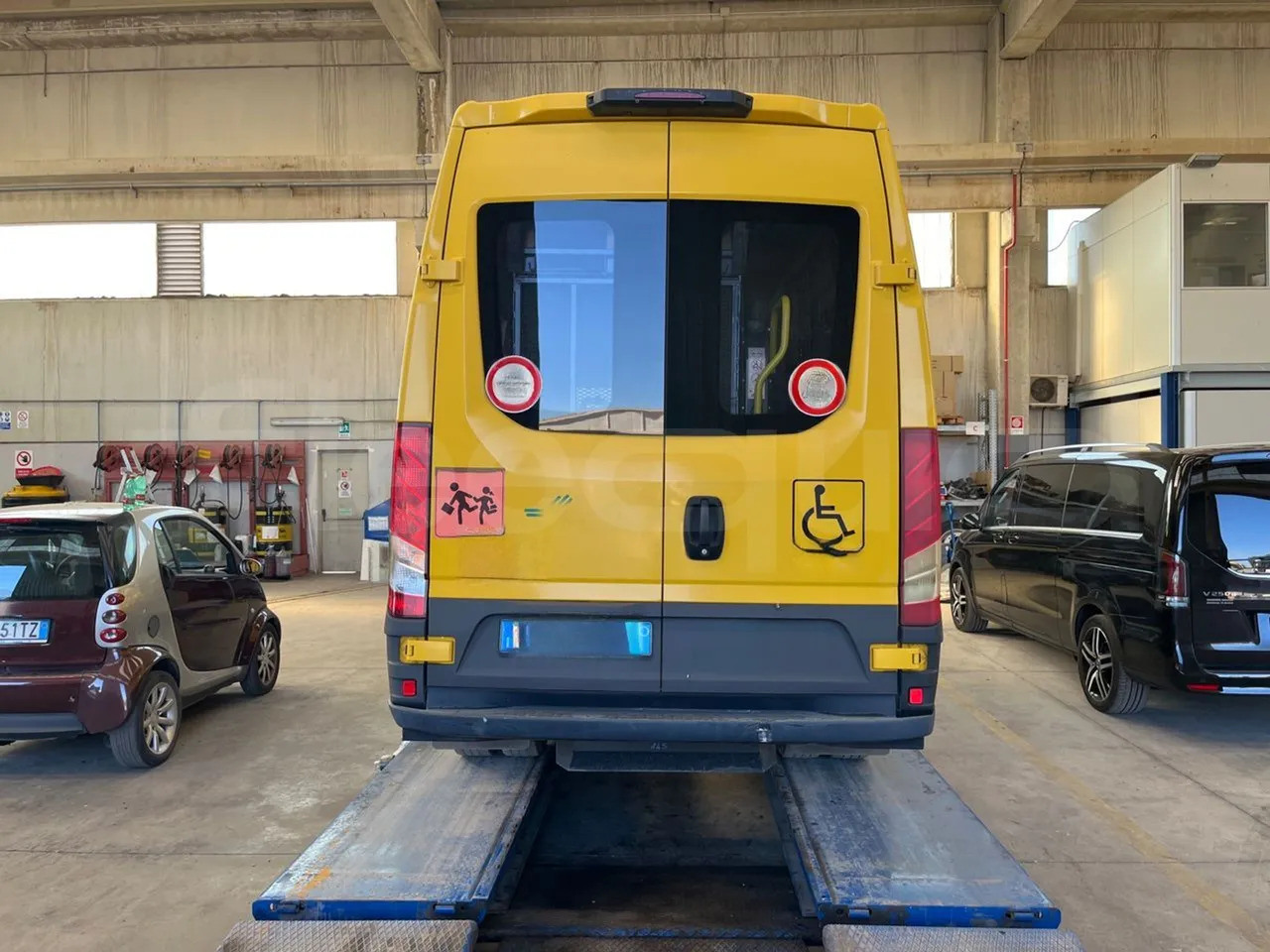 Iveco Daily - Σχολικό λεωφορείο: φωτογραφία 4 Iveco Daily - Σχολικό λεωφορείο: φωτογραφία 4