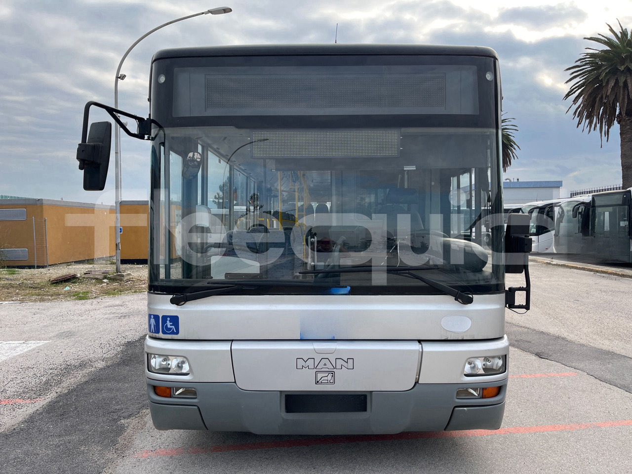 Man Lion's Classic - Προαστιακό λεωφορείο: φωτογραφία 2 Man Lion's Classic - Προαστιακό λεωφορείο: φωτογραφία 2