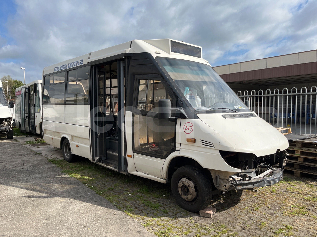 Mercedes-Benz 414T - Μικρό λεωφορείο, Επιβατικό βαν: φωτογραφία 1 Mercedes-Benz 414T - Μικρό λεωφορείο, Επιβατικό βαν: φωτογραφία 1
