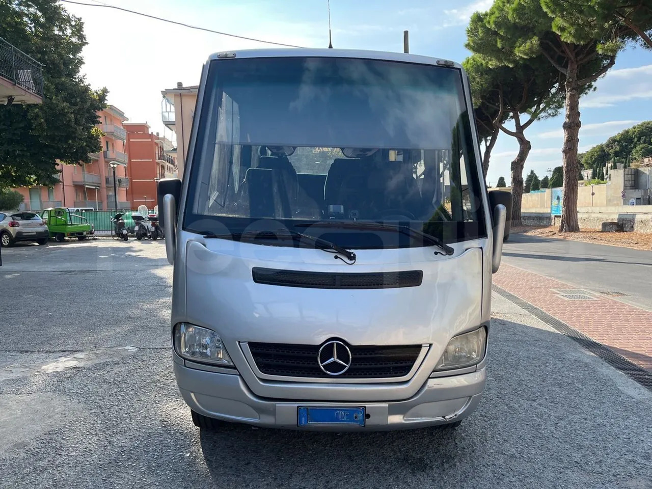 Mercedes-Benz Ibis - Προαστιακό λεωφορείο: φωτογραφία 2 Mercedes-Benz Ibis - Προαστιακό λεωφορείο: φωτογραφία 2