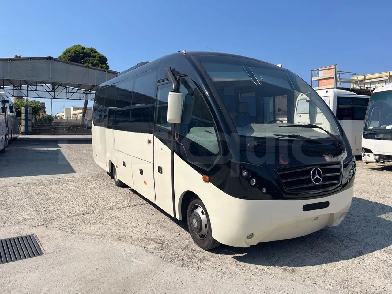 Mercedes-Benz MB 818 S - Πούλμαν: φωτογραφία 1 Mercedes-Benz MB 818 S - Πούλμαν: φωτογραφία 1