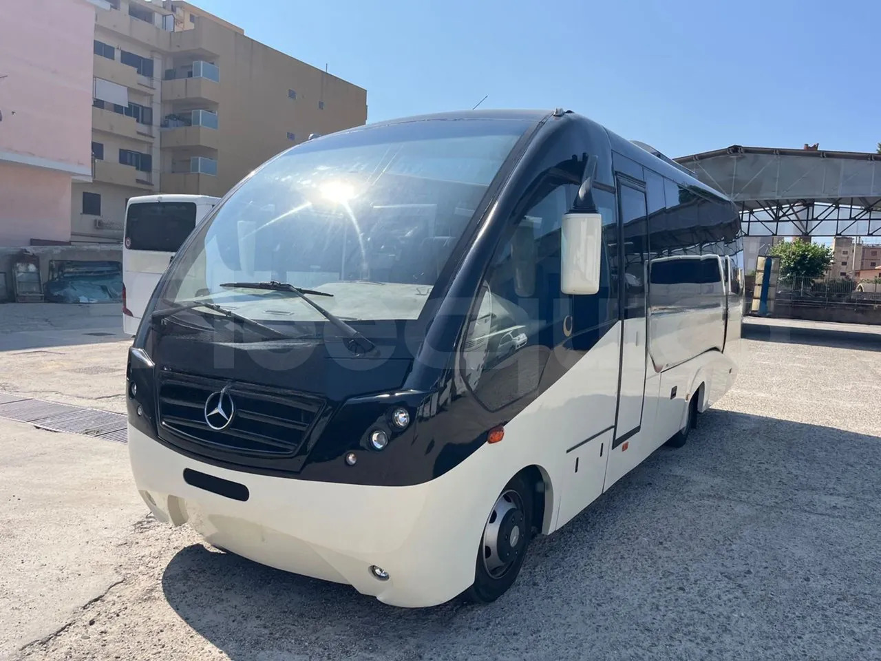 Mercedes-Benz MB 818 S - Πούλμαν: φωτογραφία 4 Mercedes-Benz MB 818 S - Πούλμαν: φωτογραφία 4
