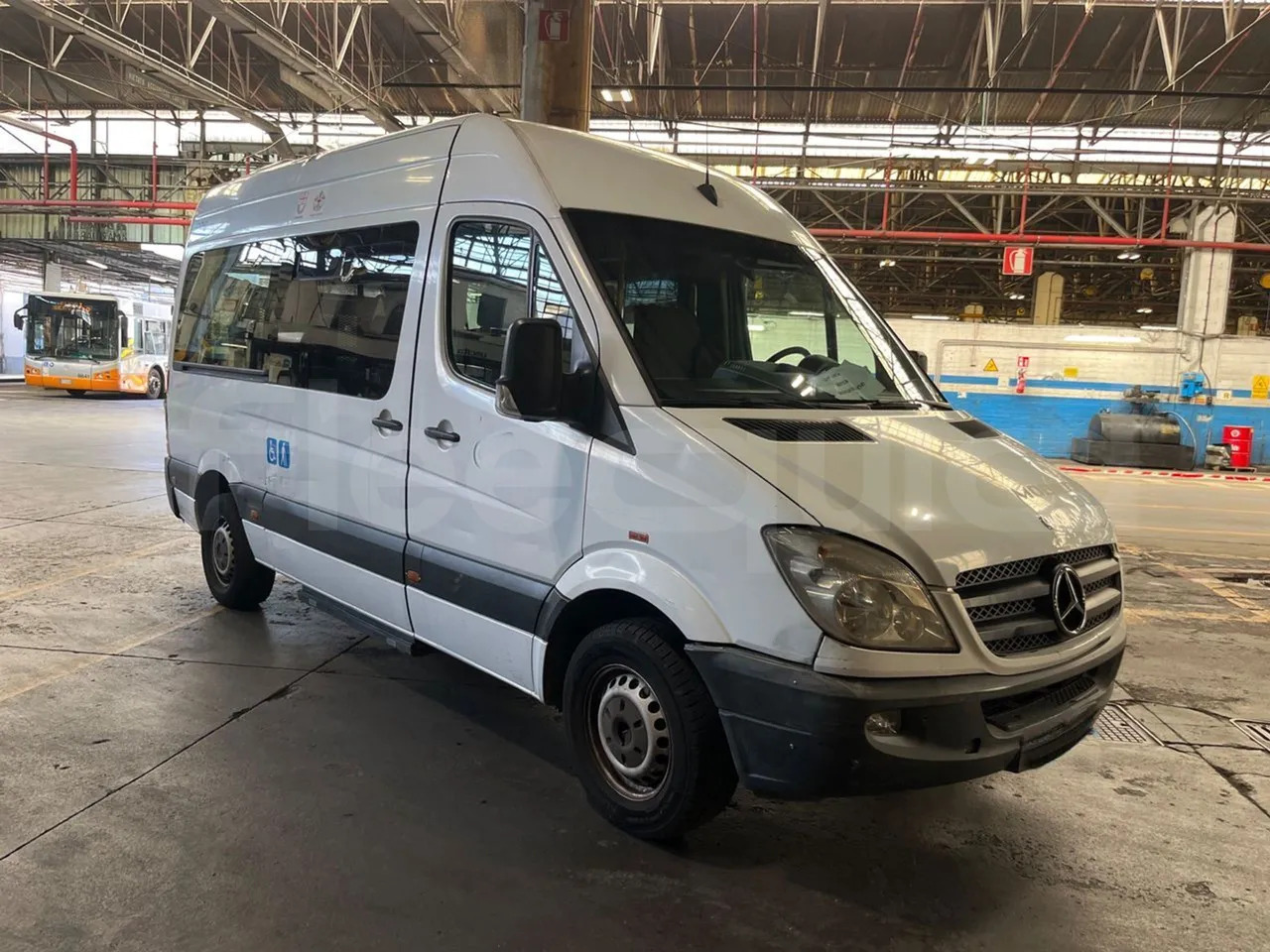 Mercedes-Benz Sprinter - Προαστιακό λεωφορείο: φωτογραφία 1 Mercedes-Benz Sprinter - Προαστιακό λεωφορείο: φωτογραφία 1