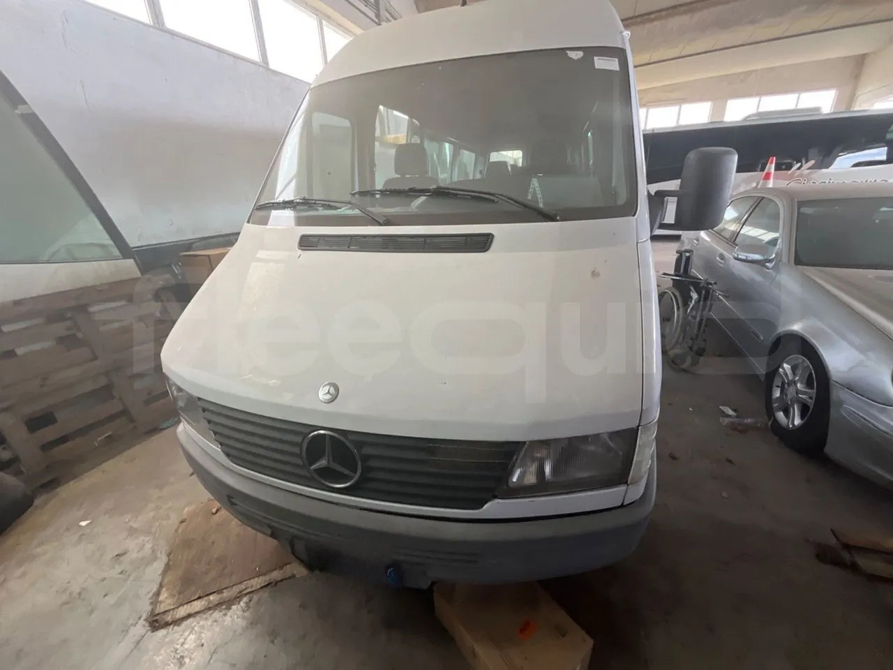Mercedes-Benz Sprinter - Προαστιακό λεωφορείο: φωτογραφία 2 Mercedes-Benz Sprinter - Προαστιακό λεωφορείο: φωτογραφία 2