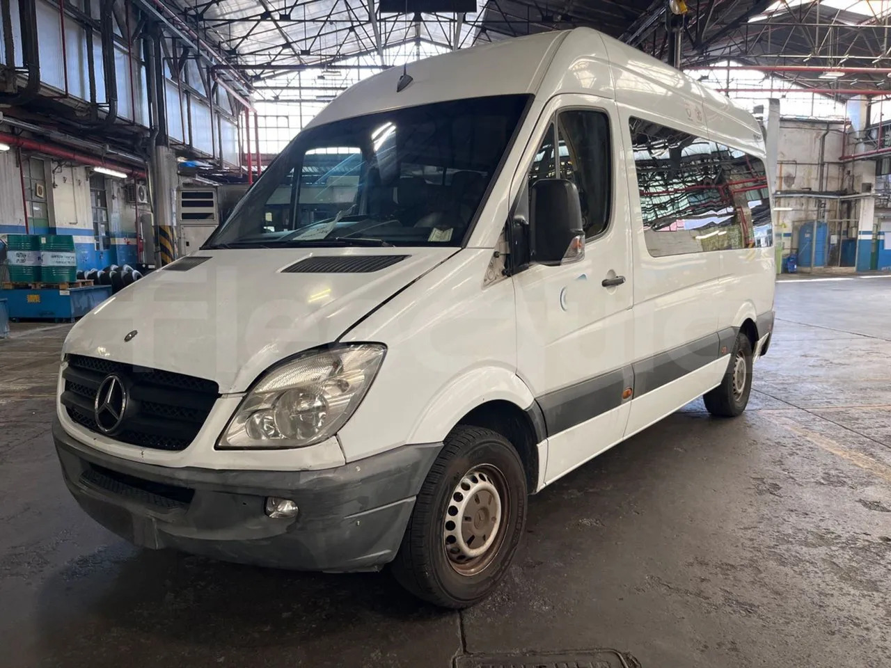 Mercedes-Benz Sprinter - Προαστιακό λεωφορείο: φωτογραφία 4 Mercedes-Benz Sprinter - Προαστιακό λεωφορείο: φωτογραφία 4