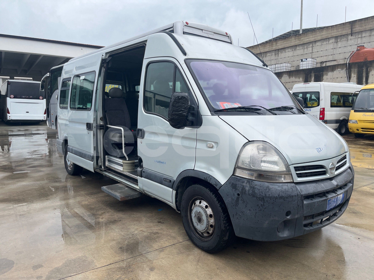 Nissan Interstar - Μικρό λεωφορείο, Επιβατικό βαν: φωτογραφία 1 Nissan Interstar - Μικρό λεωφορείο, Επιβατικό βαν: φωτογραφία 1