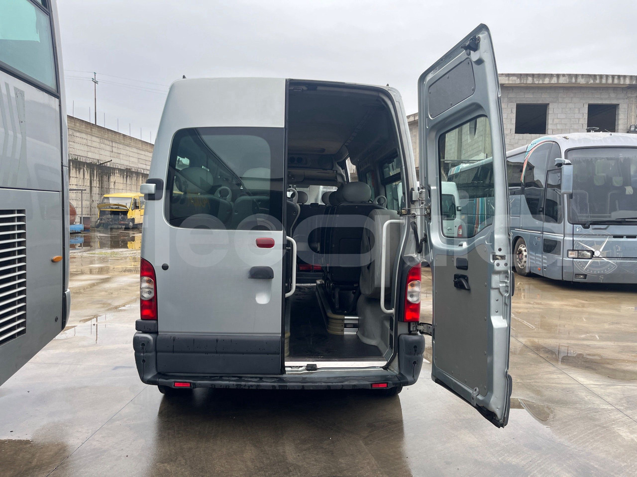 Nissan Interstar - Μικρό λεωφορείο, Επιβατικό βαν: φωτογραφία 5 Nissan Interstar - Μικρό λεωφορείο, Επιβατικό βαν: φωτογραφία 5