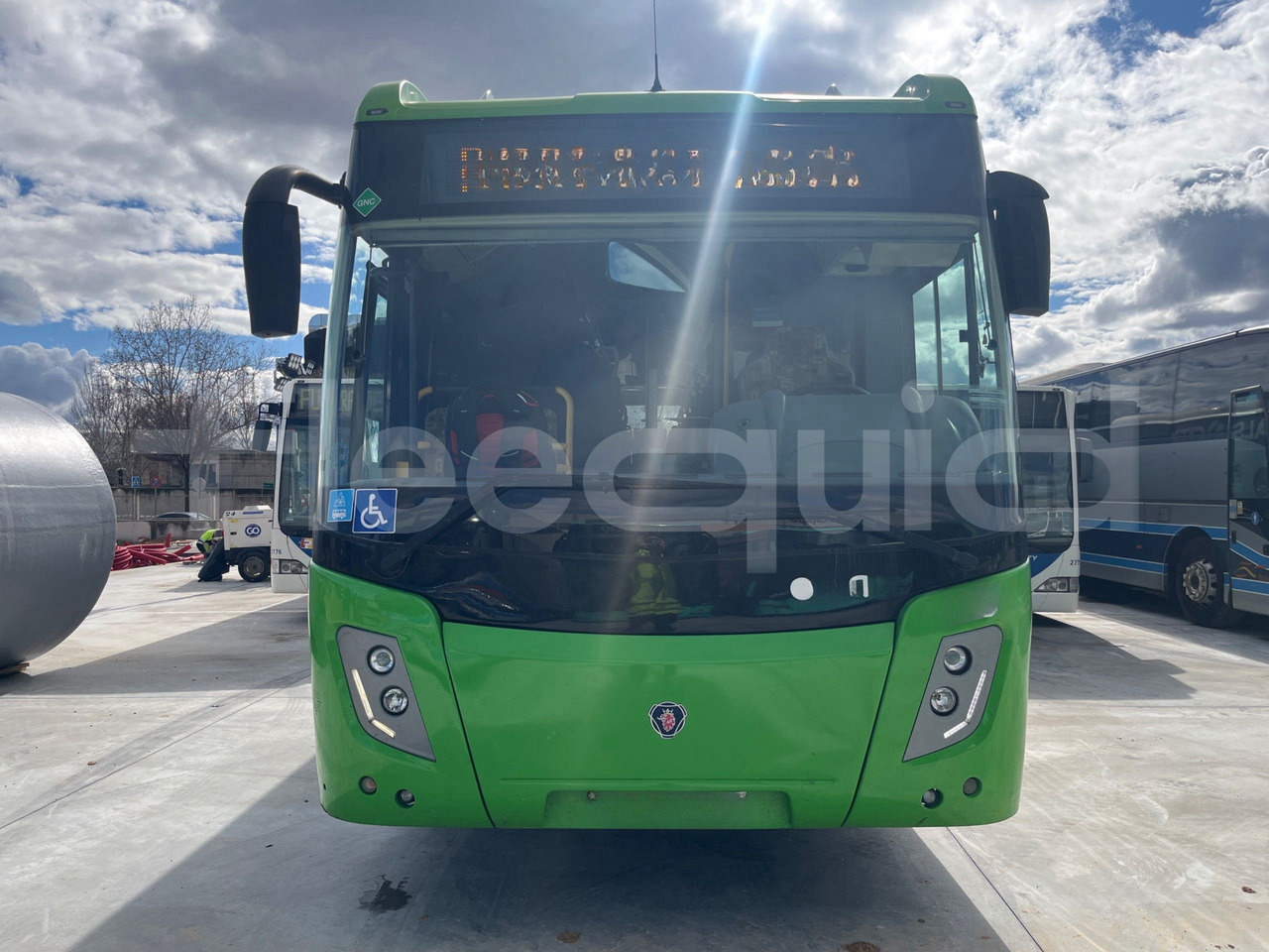 Scania Magnus - Προαστιακό λεωφορείο: φωτογραφία 2 Scania Magnus - Προαστιακό λεωφορείο: φωτογραφία 2