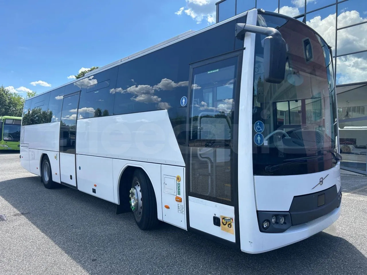 Volvo B8R - Προαστιακό λεωφορείο: φωτογραφία 1 Volvo B8R - Προαστιακό λεωφορείο: φωτογραφία 1