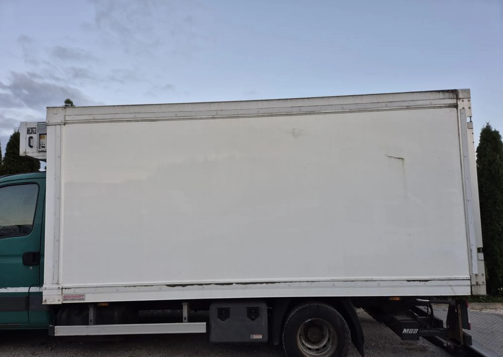 Chłodnia Mroźnia Izoterma 4.5m, 2012 rok, zasilanie stacjonarne, stan bdb! - Αμάξωμα - ψυγείο: φωτογραφία 2 Chłodnia Mroźnia Izoterma 4.5m, 2012 rok, zasilanie stacjonarne, stan bdb! - Αμάξωμα - ψυγείο: φωτογραφία 2