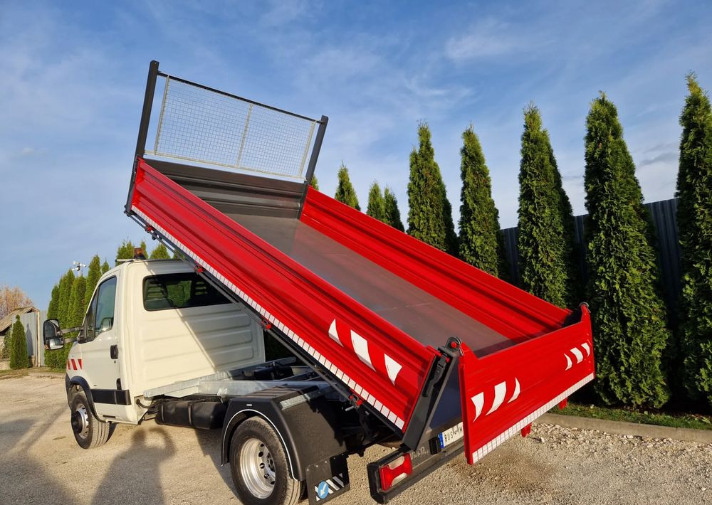 Iveco 65C18 50c15 35c15 3.0 180KM - Όχημα με ανατρεπομενη καροτσα: φωτογραφία 3 Iveco 65C18 50c15 35c15 3.0 180KM - Όχημα με ανατρεπομενη καροτσα: φωτογραφία 3