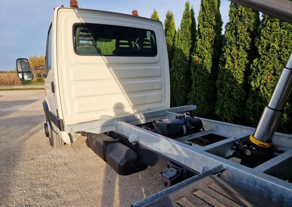 Iveco 65C18 50c15 35c15 3.0 180KM - Όχημα με ανατρεπομενη καροτσα: φωτογραφία 4 Iveco 65C18 50c15 35c15 3.0 180KM - Όχημα με ανατρεπομενη καροτσα: φωτογραφία 4