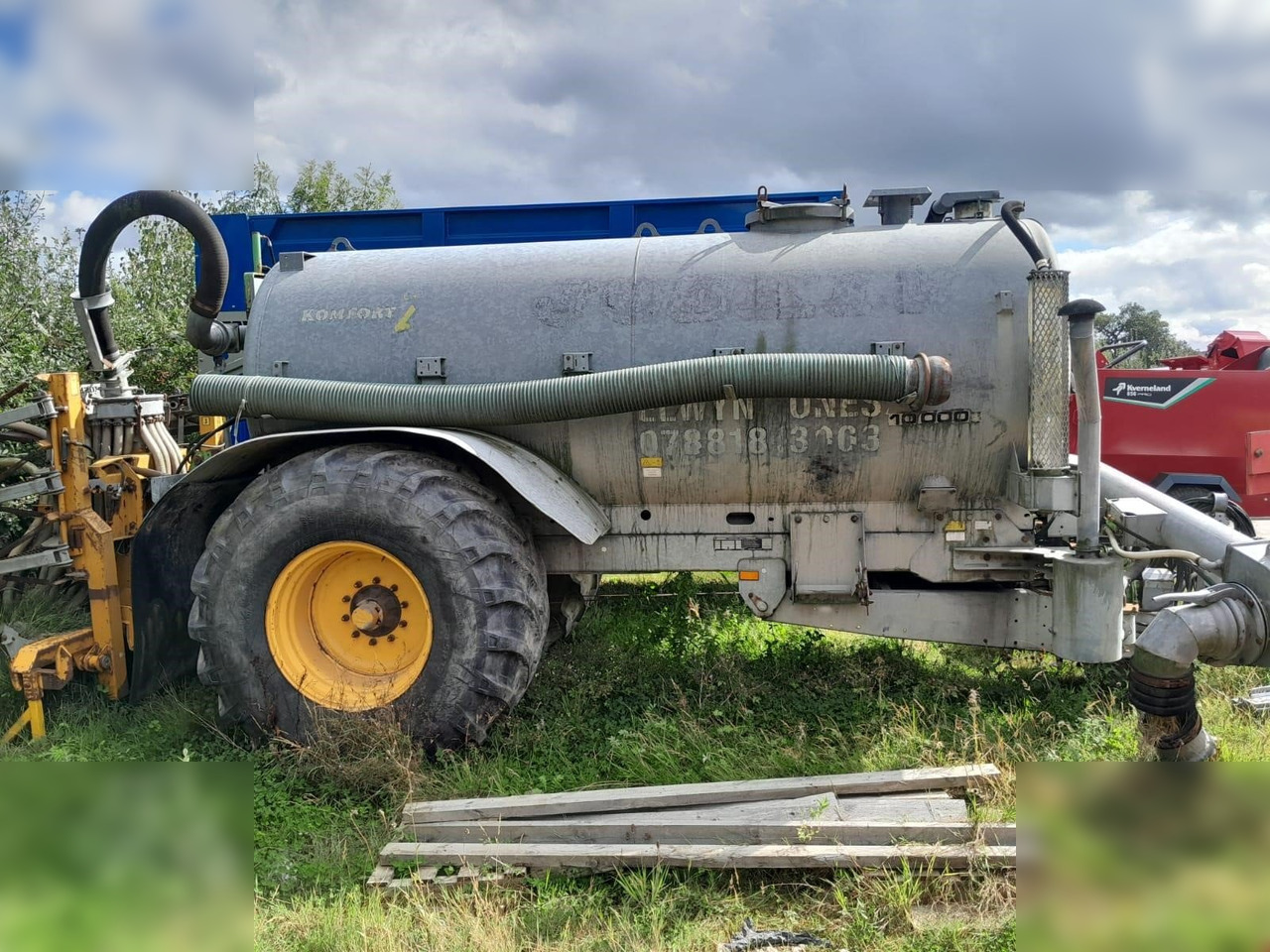 2006 JOSKIN KOMFORT 2 10000S - Κοπροδιανομέας υγρής κοπριάς: φωτογραφία 1 2006 JOSKIN KOMFORT 2 10000S - Κοπροδιανομέας υγρής κοπριάς: φωτογραφία 1