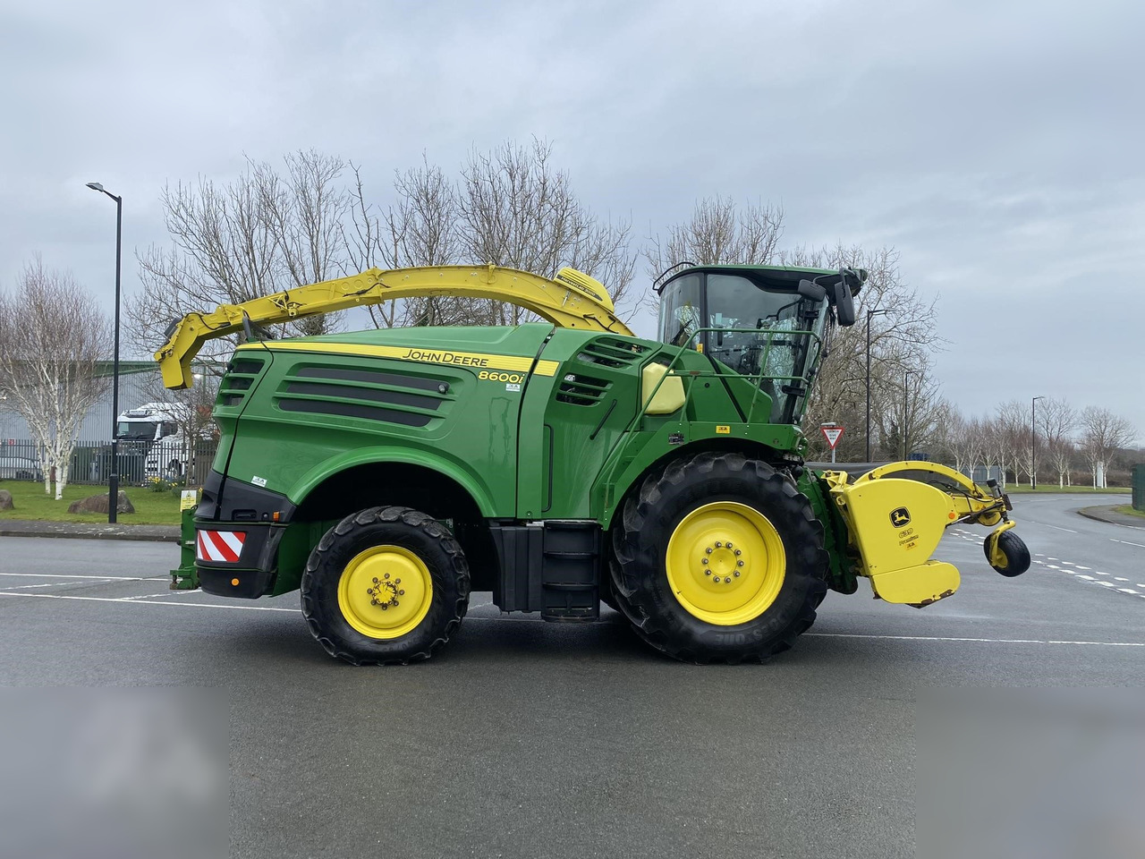 2020 JOHN DEERE 8600 - Ενσιρωτική μηχανή: φωτογραφία 4 2020 JOHN DEERE 8600 - Ενσιρωτική μηχανή: φωτογραφία 4