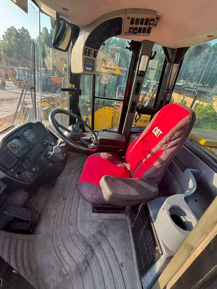 CATERPILLAR 966h High-configuration US version loader - Ελαστιχοφόρος φορτωτής: φωτογραφία 3 CATERPILLAR 966h High-configuration US version loader - Ελαστιχοφόρος φορτωτής: φωτογραφία 3