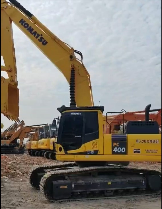 KOMATSU pc400-8 large excavator japan original - Ερπυστριοφόρος εκσκαφέας: φωτογραφία 1 KOMATSU pc400-8 large excavator japan original - Ερπυστριοφόρος εκσκαφέας: φωτογραφία 1
