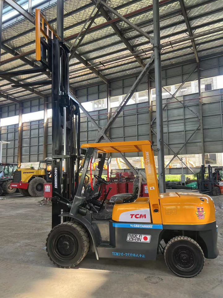 TCM fd50 japan brand original 5 ton diesel forklift 3 section 4.5m Customizable mast clamp side shift - Πετρελαιοκίνητο περονοφόρο: φωτογραφία 2 TCM fd50 japan brand original 5 ton diesel forklift 3 section 4.5m Customizable mast clamp side shift - Πετρελαιοκίνητο περονοφόρο: φωτογραφία 2