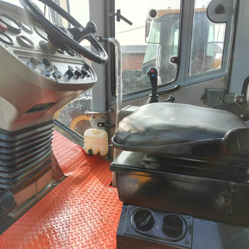 XCMG XS223J used road roller low hours factory price - Οδοστρωτήρες: φωτογραφία 4 XCMG XS223J used road roller low hours factory price - Οδοστρωτήρες: φωτογραφία 4