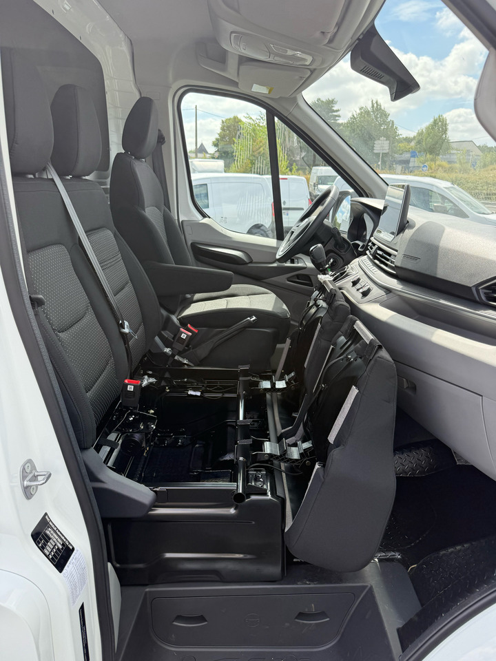 Βαν MAXUS DELIVER9 150CH Diesel: φωτογραφία 30 Βαν MAXUS DELIVER9 150CH Diesel: φωτογραφία 30