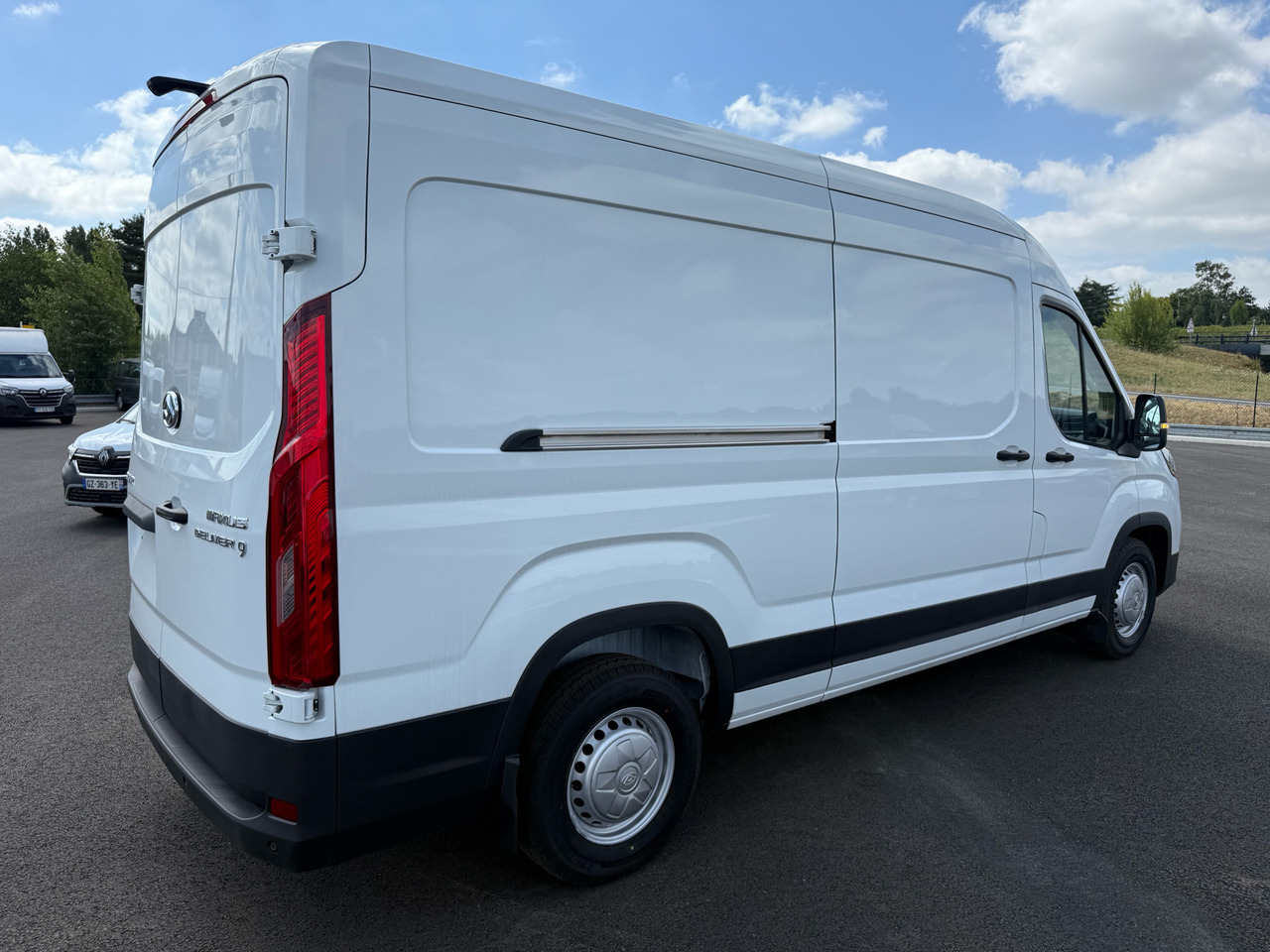 MAXUS DELIVER9 150CH Diesel - Βαν: φωτογραφία 4 MAXUS DELIVER9 150CH Diesel - Βαν: φωτογραφία 4