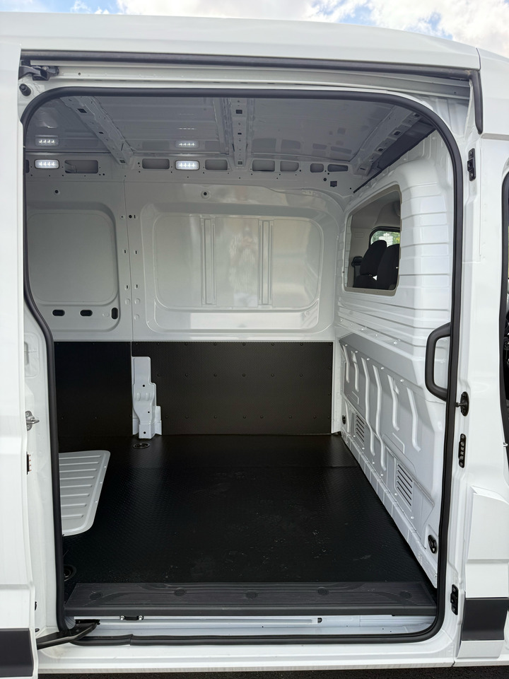 Βαν MAXUS DELIVER9 150CH Diesel: φωτογραφία 17 Βαν MAXUS DELIVER9 150CH Diesel: φωτογραφία 17