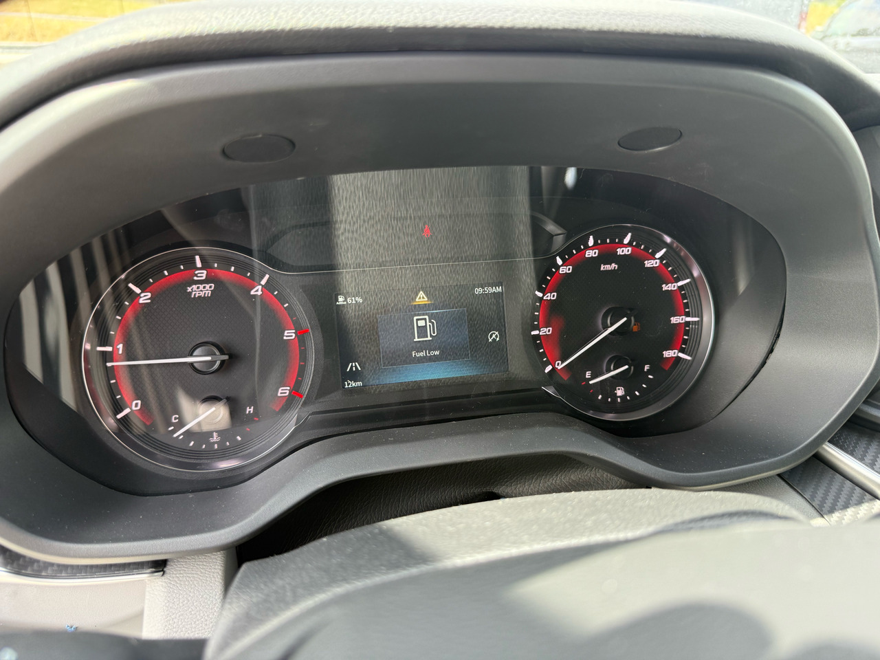 Βαν MAXUS DELIVER9 150CH Diesel: φωτογραφία 23 Βαν MAXUS DELIVER9 150CH Diesel: φωτογραφία 23