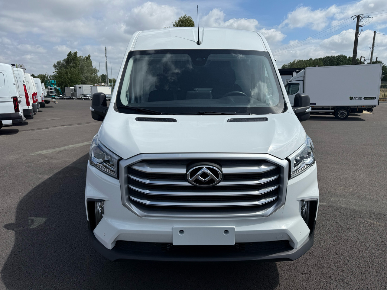 Βαν MAXUS DELIVER9 150CH Diesel: φωτογραφία 6 Βαν MAXUS DELIVER9 150CH Diesel: φωτογραφία 6