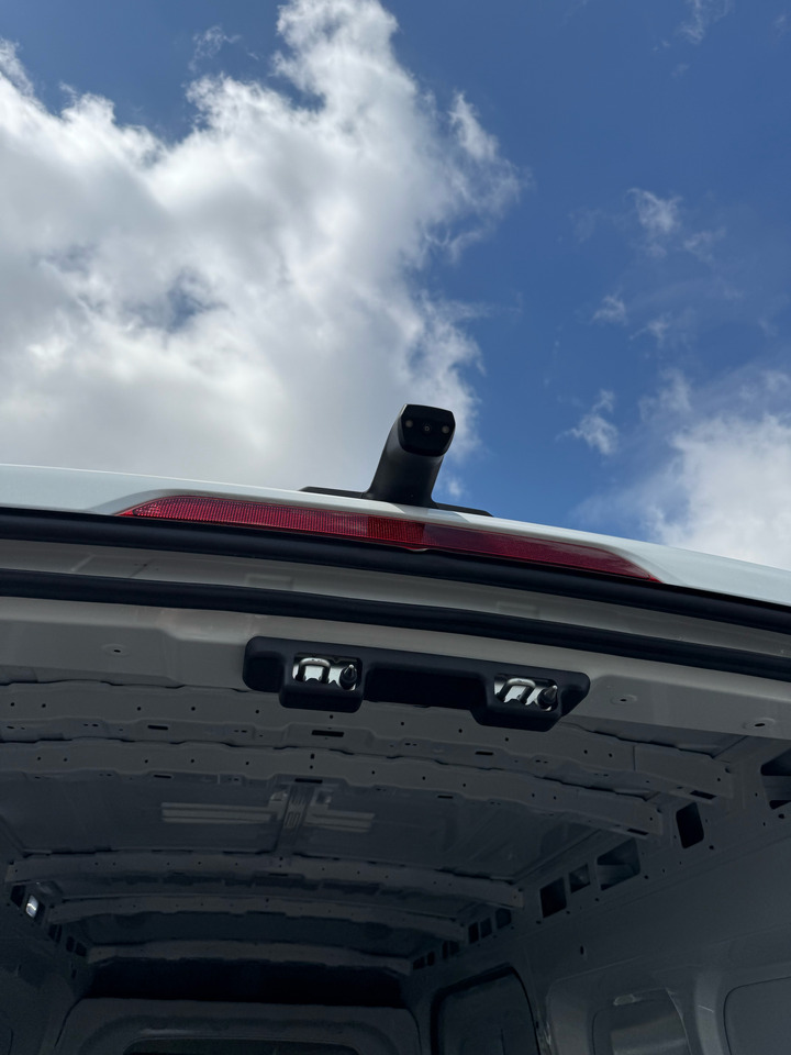 Βαν MAXUS DELIVER9 150CH Diesel: φωτογραφία 10 Βαν MAXUS DELIVER9 150CH Diesel: φωτογραφία 10