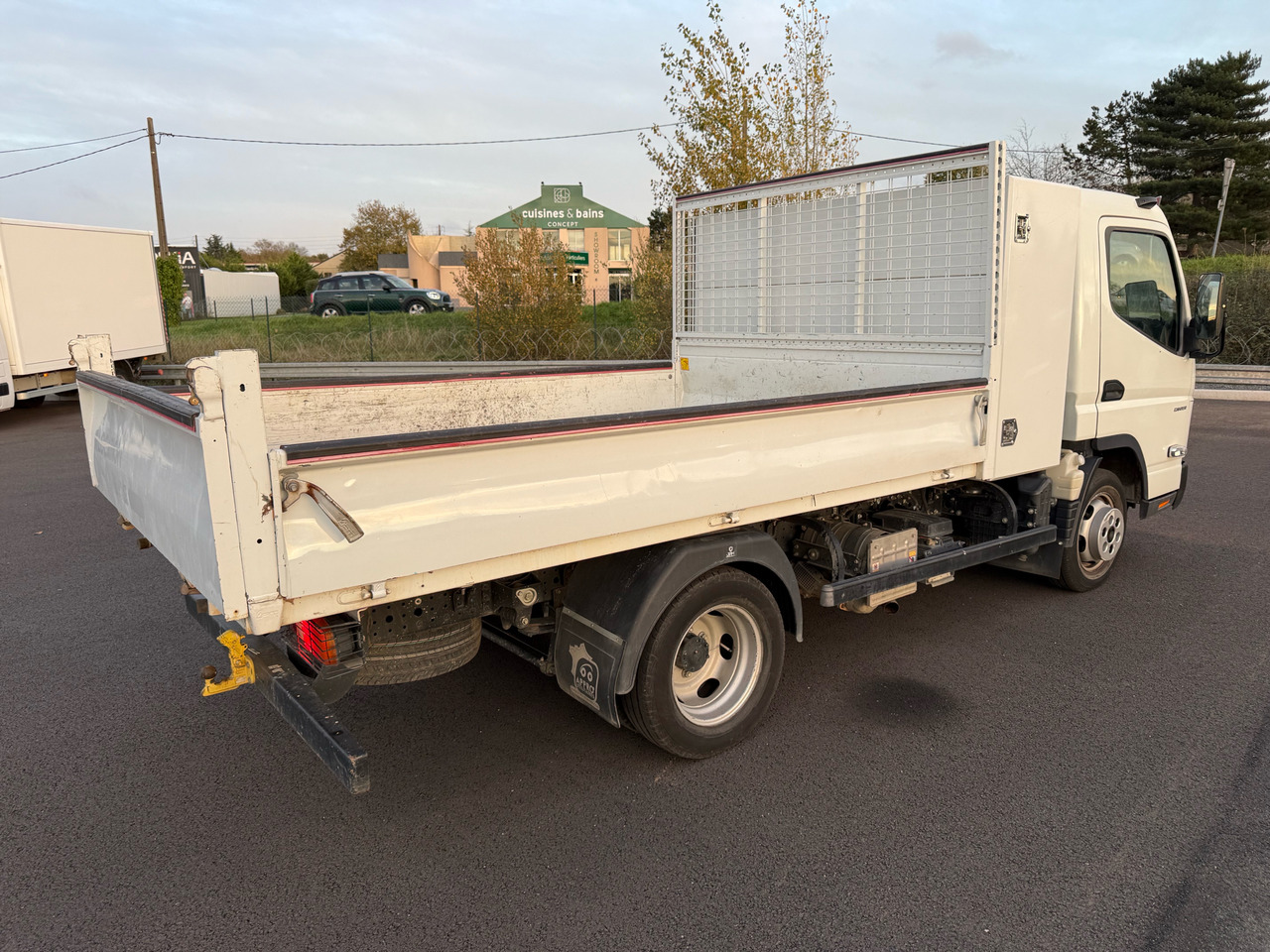 Mitsubishi Canter Fuso - Όχημα με ανατρεπομενη καροτσα: φωτογραφία 4 Mitsubishi Canter Fuso - Όχημα με ανατρεπομενη καροτσα: φωτογραφία 4